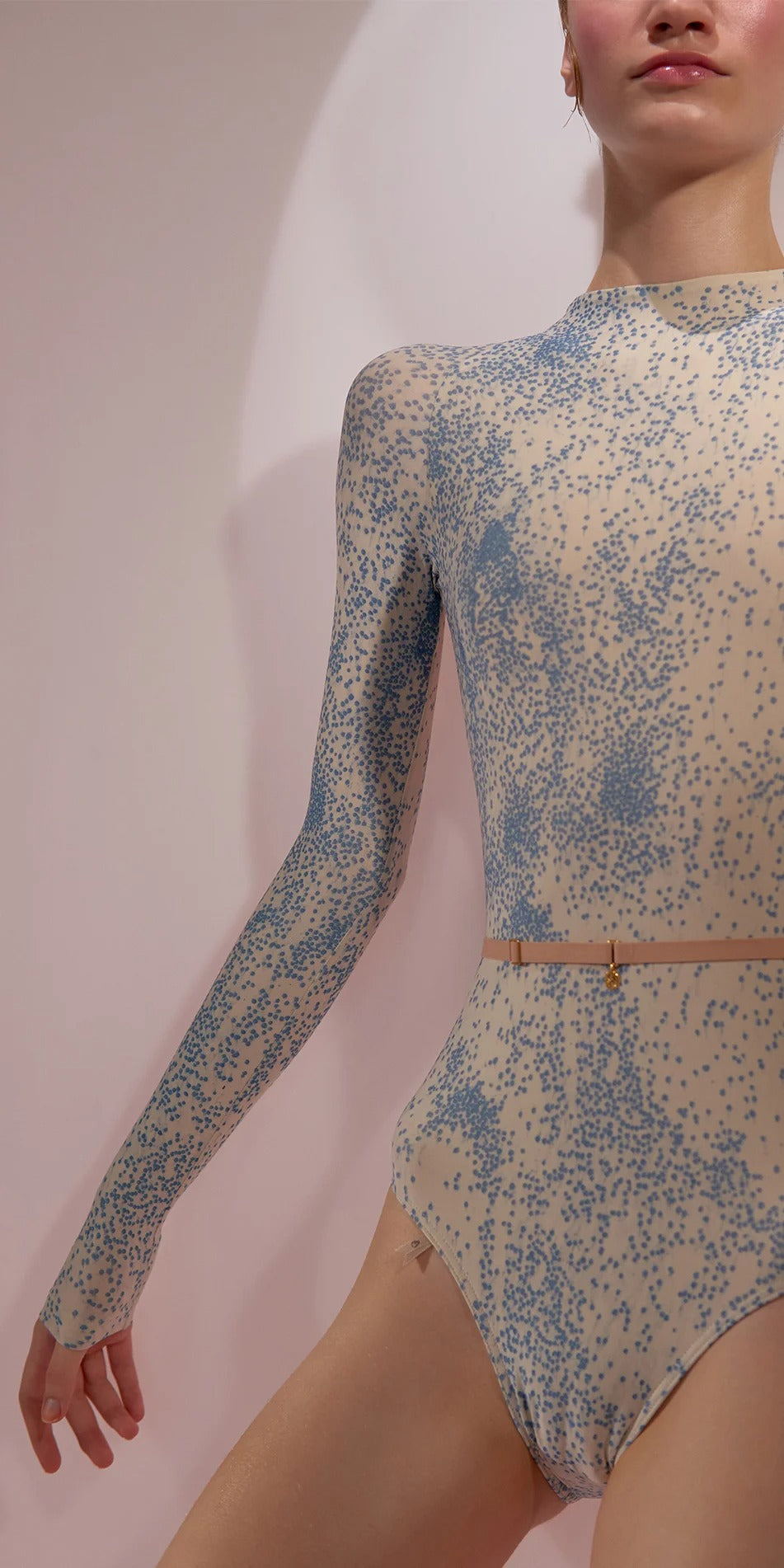 ［予約アイテム］SPRINKLE DOT – low back leotard with long sleeves – blue