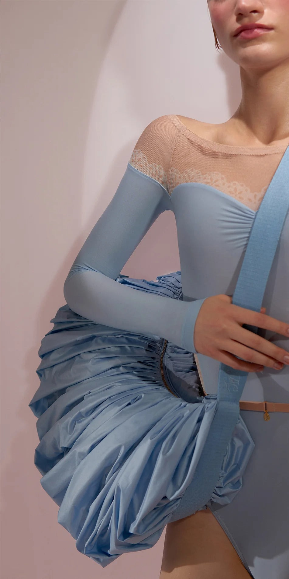 ［予約アイテム］WHIPPED CREAM – pleated croissant bag – baby blue