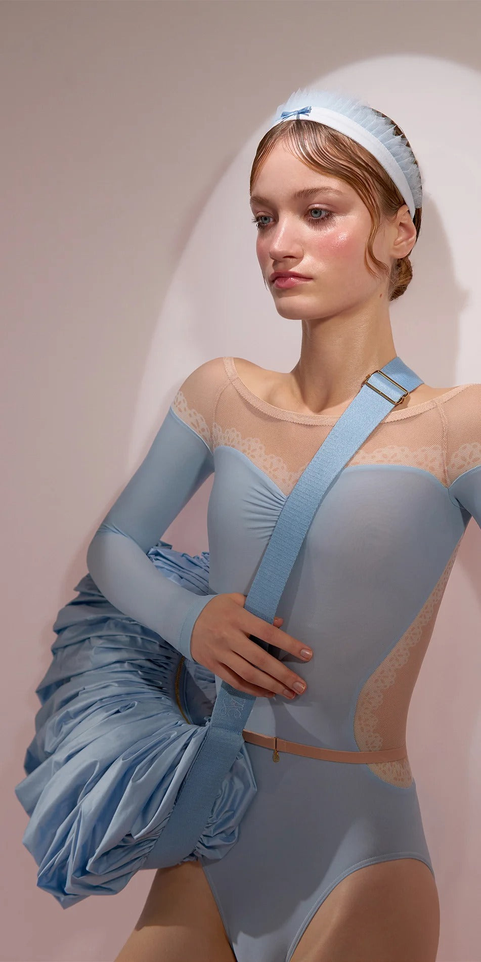 ［予約アイテム］WHIPPED CREAM – pleated croissant bag – baby blue