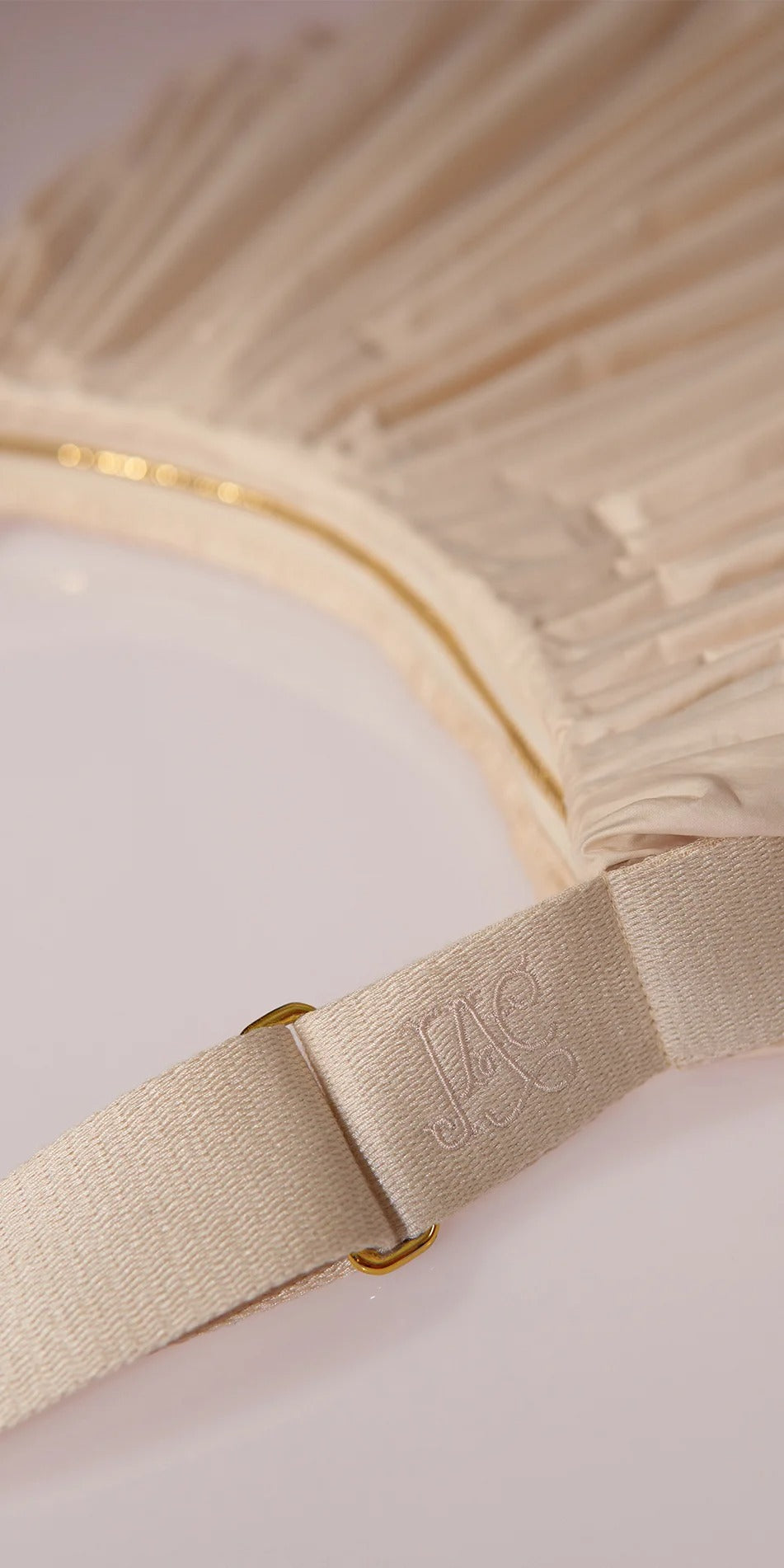 ［予約アイテム］WHIPPED CREAM – pleated croissant bag – edelweiss