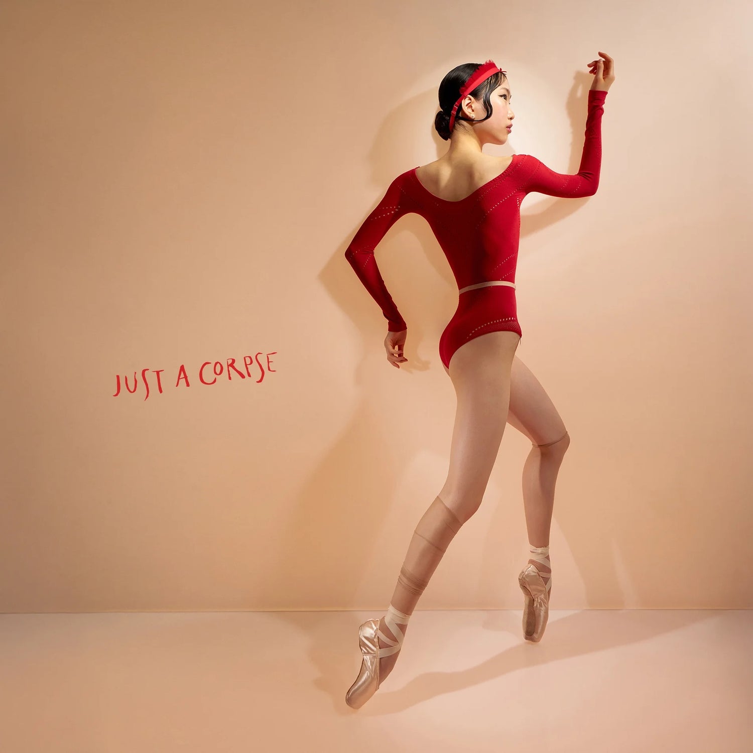 ［予約アイテム］SEAMLESS – knitted boatneck leotard – cherry red
