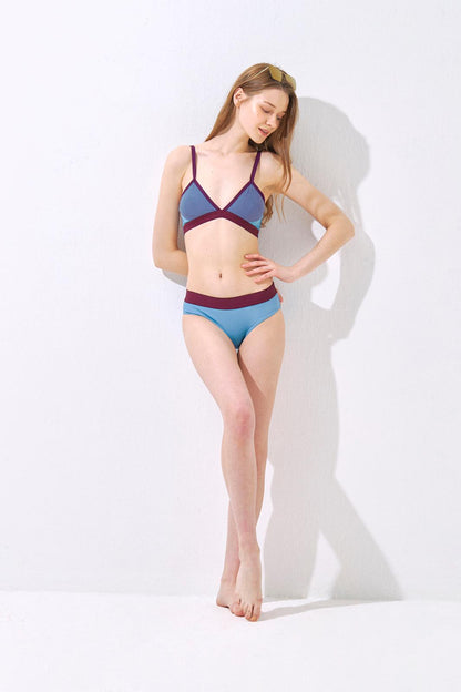 ECONYL® BIKINI PANTY | SKY
