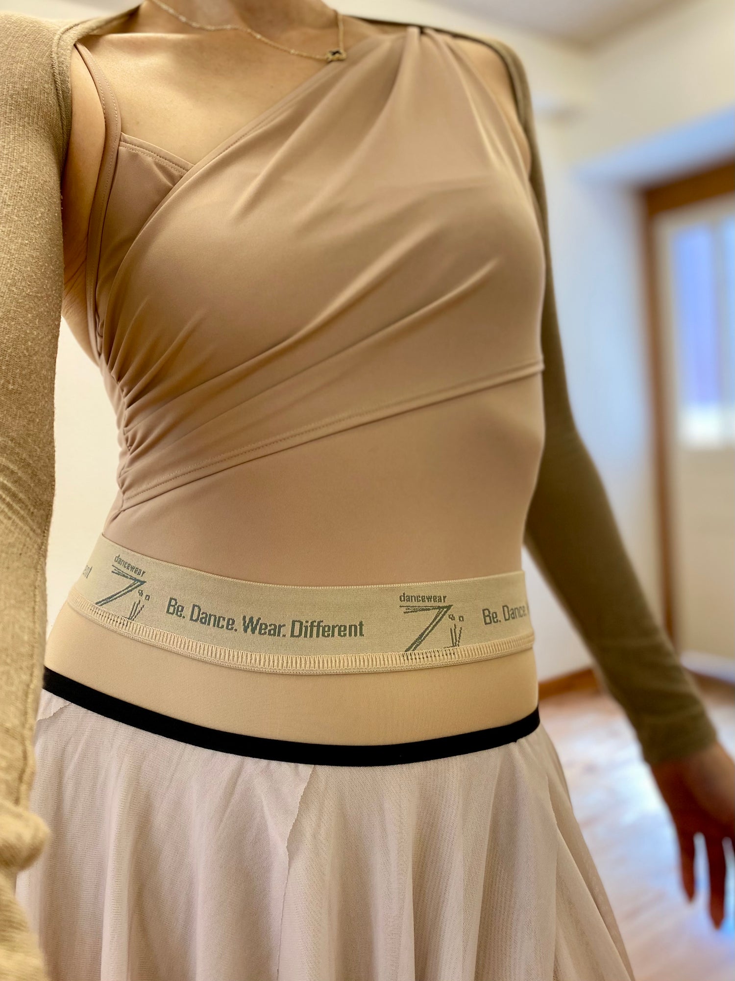 ［予約アイテム］Flow™ Blooming Max Rehearsal Skirt | Odile