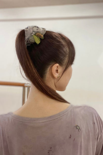 ACORNS HAIR CLIP
