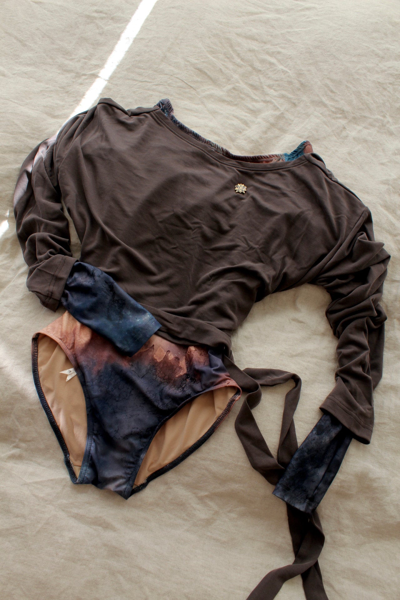 BALLERINA - chocolate back wrap t shirt with long sleeves