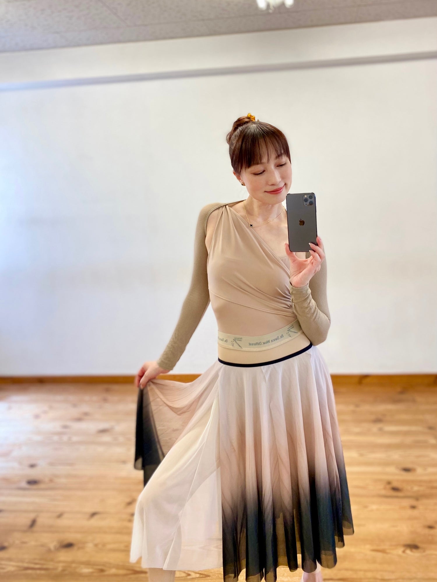 ［予約アイテム］Flow™ Blooming Max Rehearsal Skirt | Odile