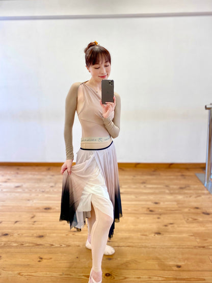 ［予約アイテム］Flow™ Blooming Max Rehearsal Skirt | Odile