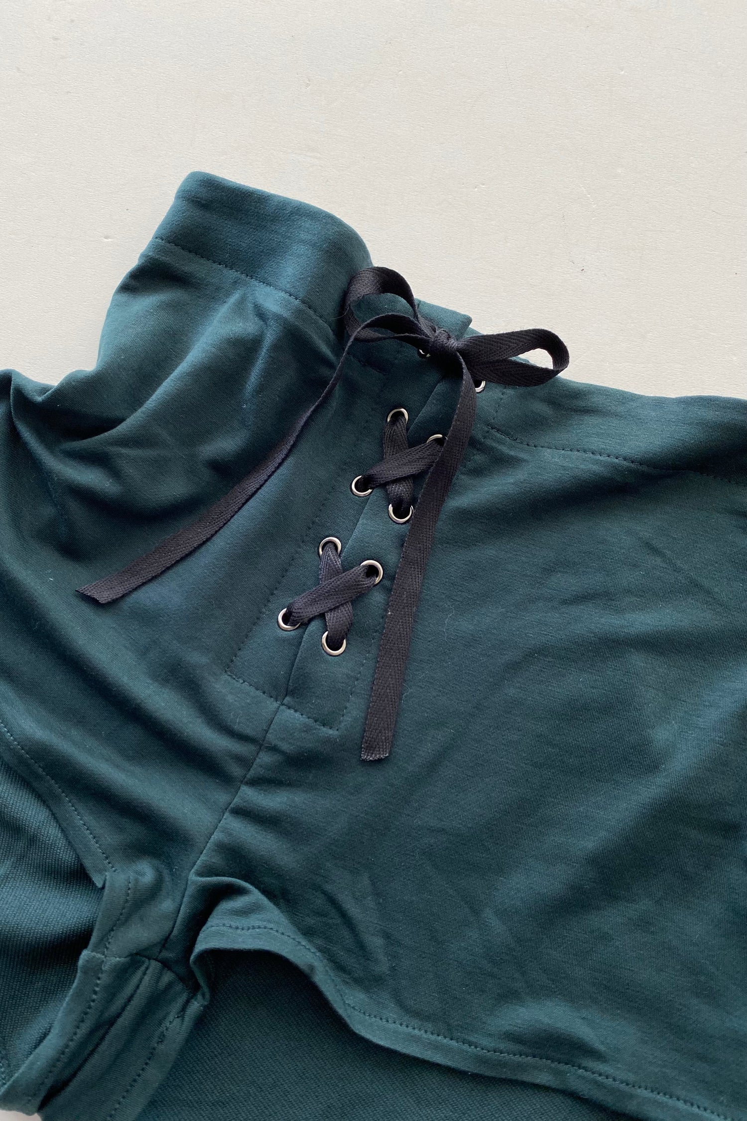 TENCEL® SHORT | EMERALD