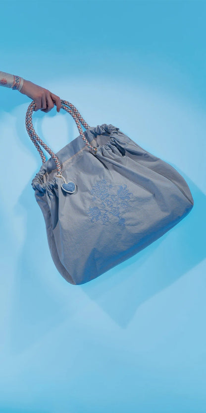 BINDLE – alpinia cross stitch tote | SKY BLUE