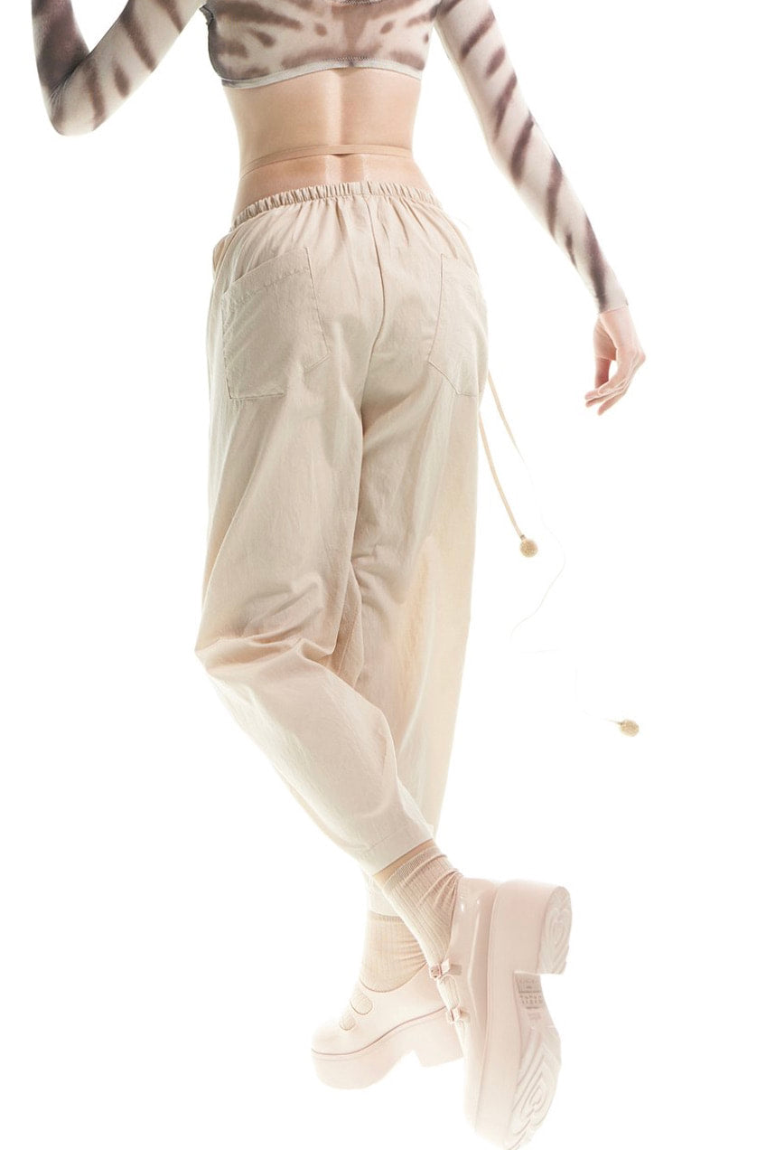 CROOKED – boyfriend baggy pants – nude