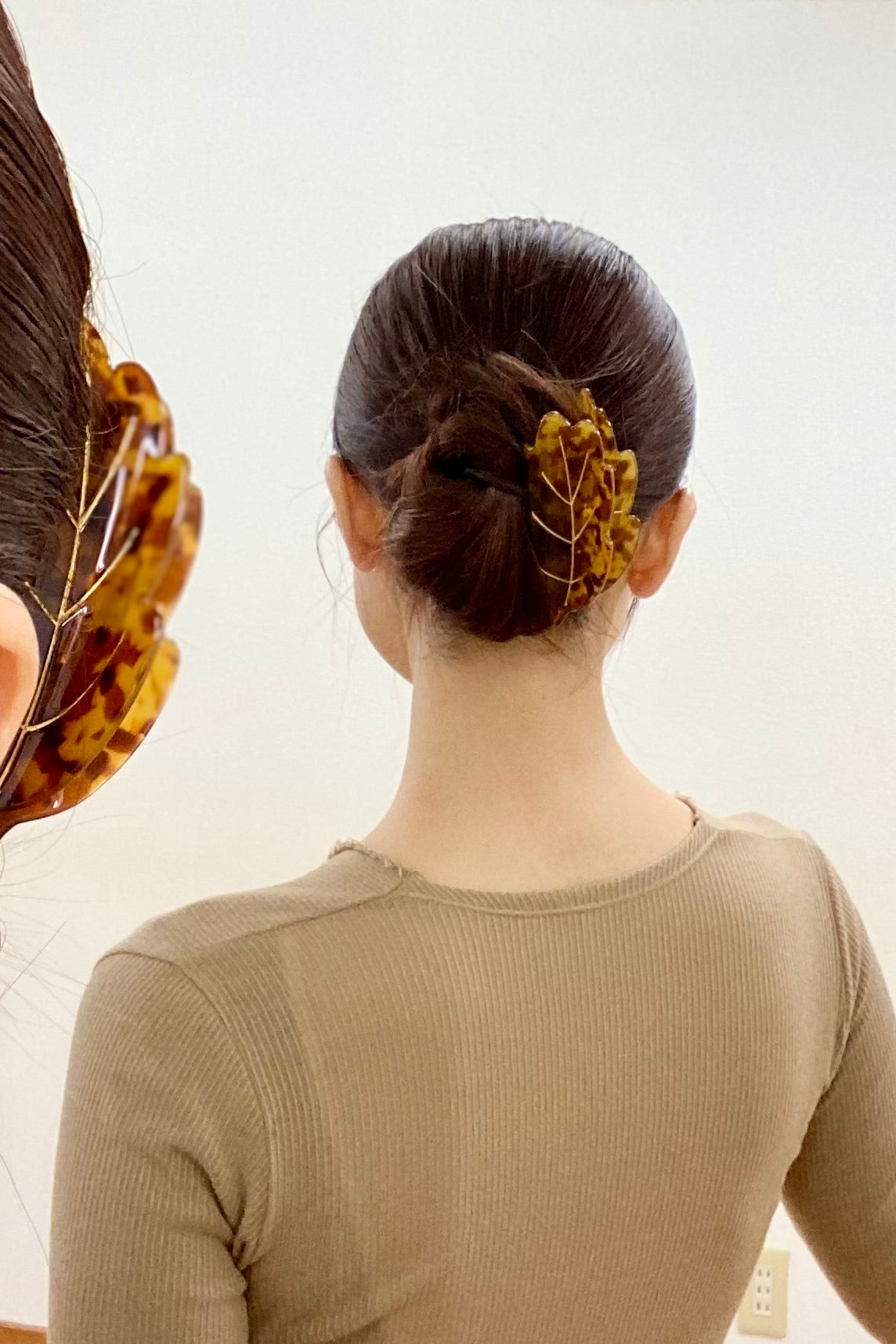 LEAF HAIR CLAW