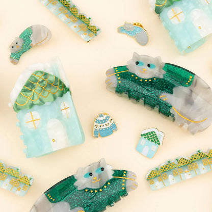 SNOWY HOUSE PIN