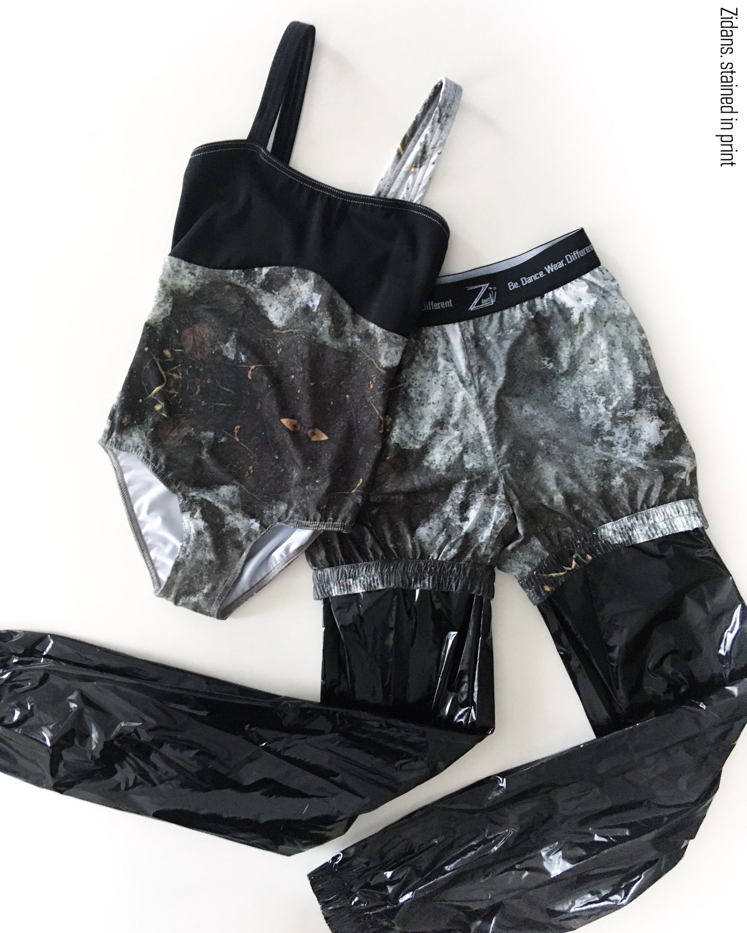 Pants + Shorts, stained in print | mud
