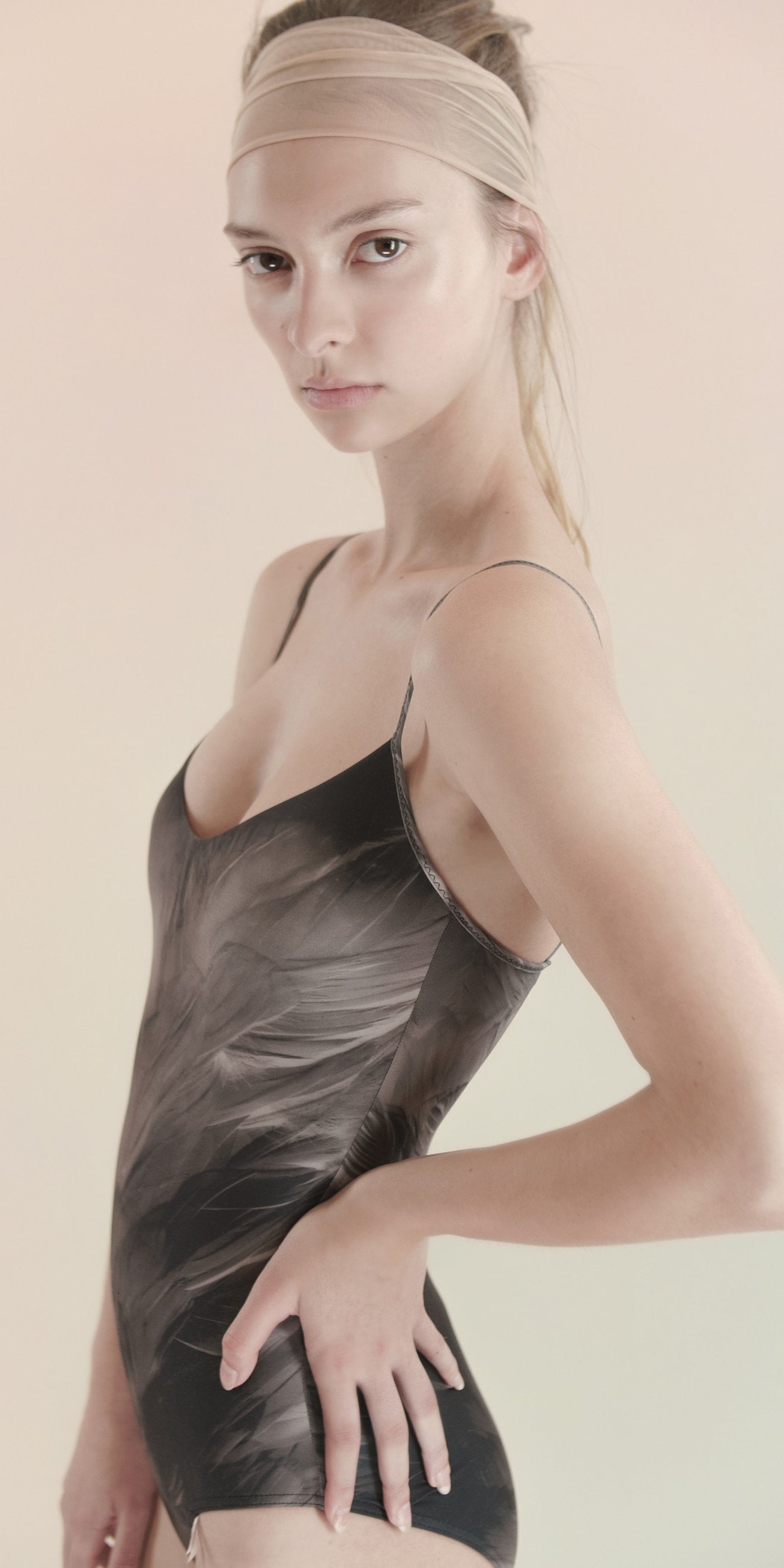 SWAN – classic camisole leotard – black