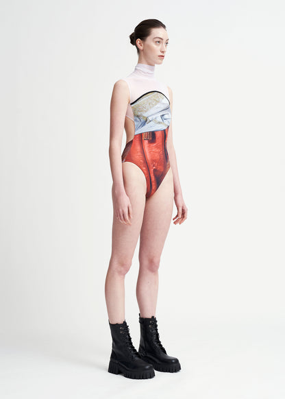 QUEEN OF HEARTS_9.6 | HIGH NECK X WHITE MESH